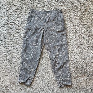 Gap Gray Floral Pull On Crop Pants Size Medium Spring Summer Lightweight